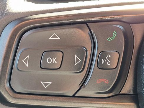 Certified 2025 Jeep Wrangler Unlimited Rubicon 4xe w/ Convenience Group AWD/4WD image 26