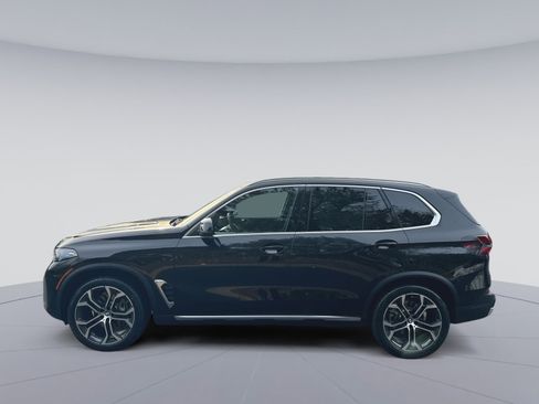 New 2026 BMW X5 xDrive40i w/ Climate Comfort Package image 8
