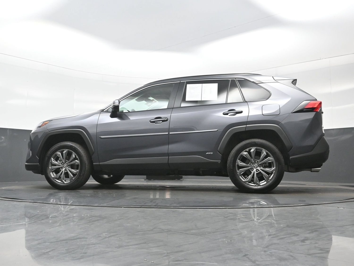 Used 2025 Toyota RAV4 XLE Premium w/ Weather Package AWD/4WD image 31