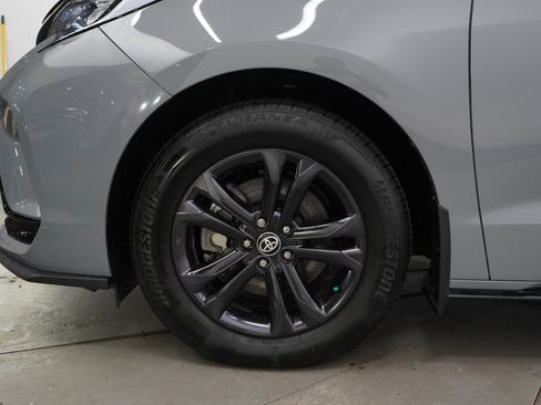 Used 2026 Toyota Sienna AWD image 31