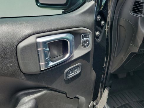 Used 2024 Jeep Wrangler Unlimited Sport AWD/4WD image 11