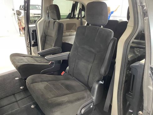 Used 2015 Dodge Grand Caravan SE w/ Quick Order Package 29E SE FWD image 13