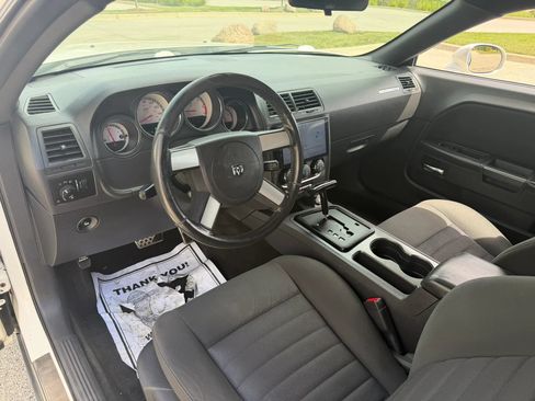 Used 2009 Dodge Challenger R/T RWD image 13