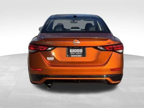 Used 2024 Nissan Sentra SR w/ SR Premium Package image 7