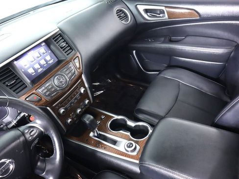 Used 2020 Nissan Pathfinder Platinum AWD/4WD image 38