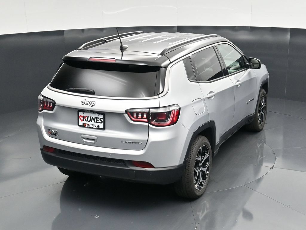 Used 2025 Jeep Compass Limited AWD/4WD image 44