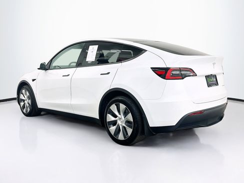 Used 2021 Tesla Model Y Long Range image 5