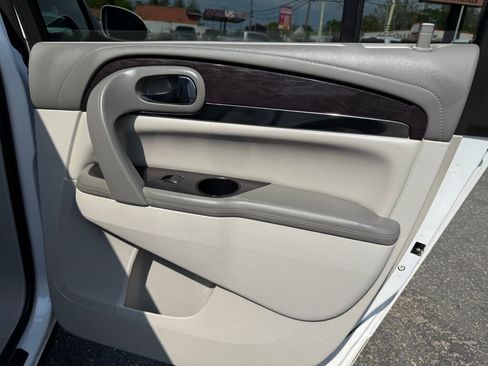 Used 2017 Buick Enclave Leather image 27