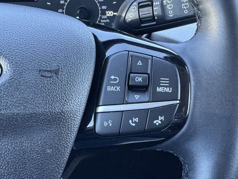 Used 2022 Ford Escape SEL image 9