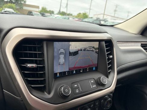 Used 2021 GMC Acadia Denali w/ Denali Technology Package FWD image 16