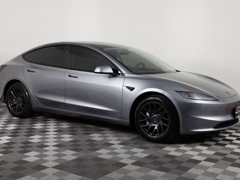 Used 2025 Tesla Model 3 Long Range AWD/4WD image 10