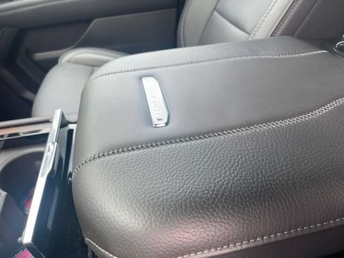Used 2025 GMC Yukon XL Denali w/ Sun & Power Step Package AWD/4WD image 44