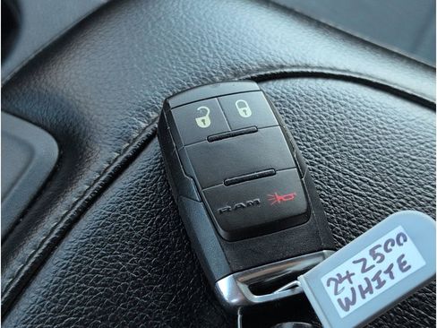 Used 2024 RAM 2500 Big Horn image 21