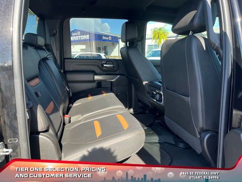 Used 2022 GMC Sierra 2500 AT4 image 17