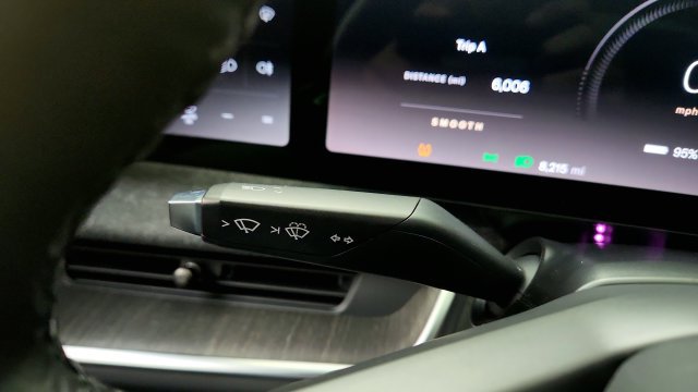 Used 2024 Lucid Air Pure RWD image 53