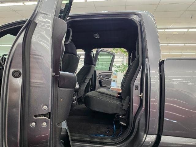 Used 2019 Nissan Titan SV w/ SV Convenience Package AWD/4WD image 34