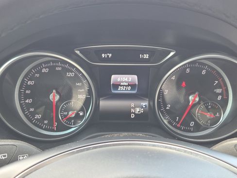 Used 2020 Mercedes-Benz GLA 250 4MATIC image 25