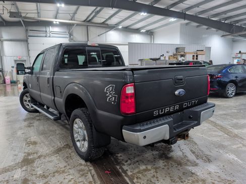 Used 2015 Ford F350 Lariat w/ Chrome Package AWD/4WD image 4