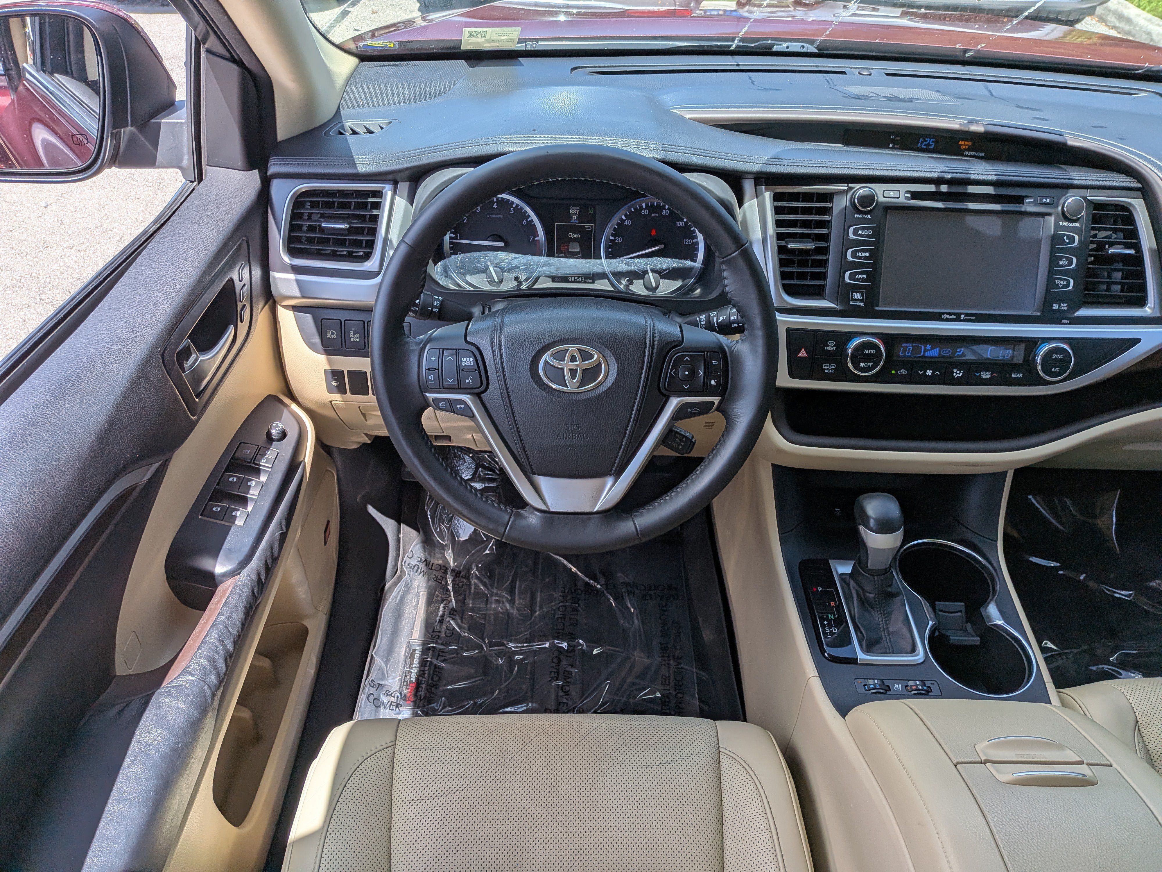Used 2015 Toyota Highlander Limited w/ Driver Technology Package FWD image 18