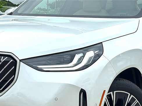 New 2026 BMW X3 xDrive30 w/ Premium Package AWD/4WD image 4