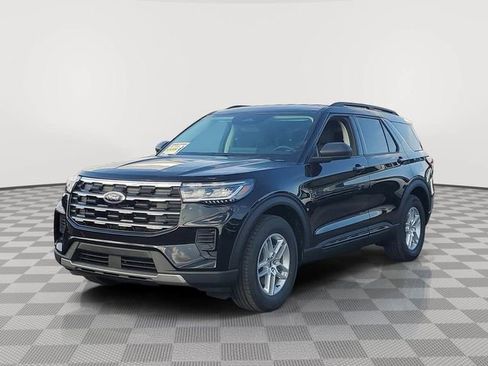 New 2026 Ford Explorer Active image 2
