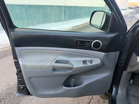 Used 2010 Toyota Tacoma 4x4 Access Cab V6 image 26
