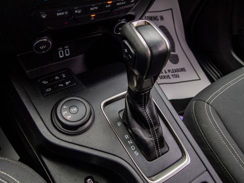 Used 2019 Ford Ranger XLT w/ Equipment Group 302A Luxury AWD/4WD image 19