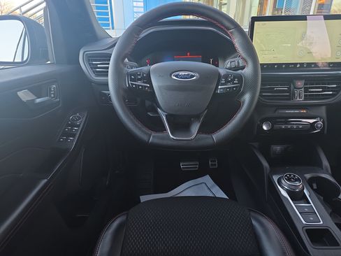 Used 2024 Ford Escape ST-Line w/ Tech Pack #1 image 31