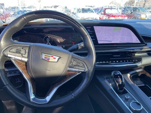 Certified 2023 Cadillac Escalade ESV Sport Platinum w/ LPO, ONYX Package image 7