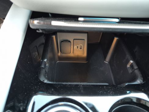 New 2025 Ford Explorer Platinum w/ Ultimate Package image 31