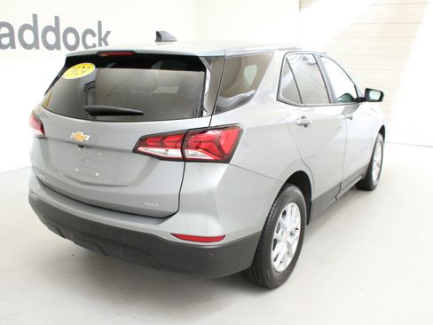 Used 2024 Chevrolet Equinox LS w/ LS Convenience Package AWD/4WD image 9