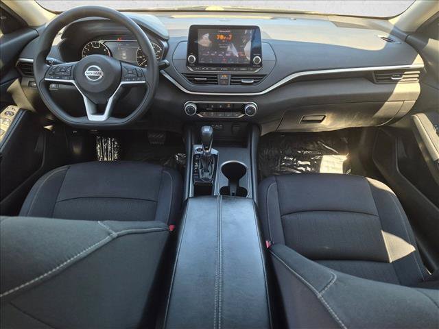 Used 2022 Nissan Altima 2.5 SV FWD image 17