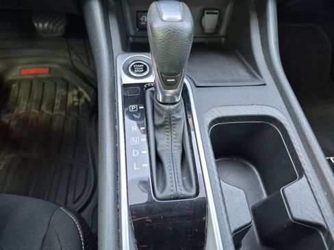 Used 2024 Nissan Sentra SV FWD image 31