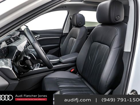 Used 2022 Audi e-tron Premium w/ Convenience Plus Package image 17
