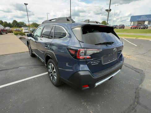 Used 2023 Subaru Outback Limited image 5