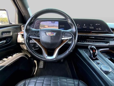 Used 2021 Cadillac Escalade Sport Platinum AWD/4WD image 6