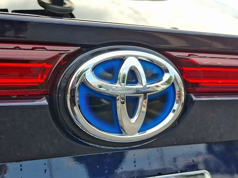 Used 2022 Toyota Venza XLE AWD/4WD image 31