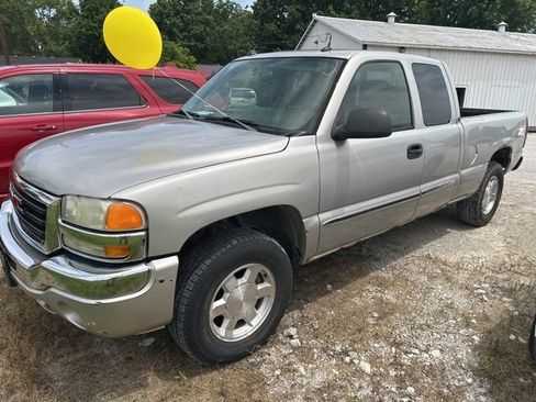 Used 2005 GMC Sierra 1500 SLE w/ Safe And Sound Package AWD/4WD image 9