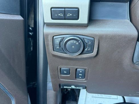 Used 2017 Ford F250 King Ranch w/ King Ranch Ultimate Package image 17