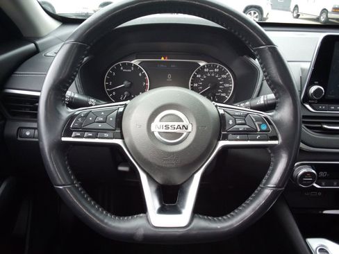 Used 2020 Nissan Altima 2.5 SV image 16