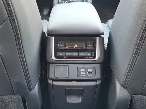 New 2026 Subaru Ascent Limited AWD/4WD image 24