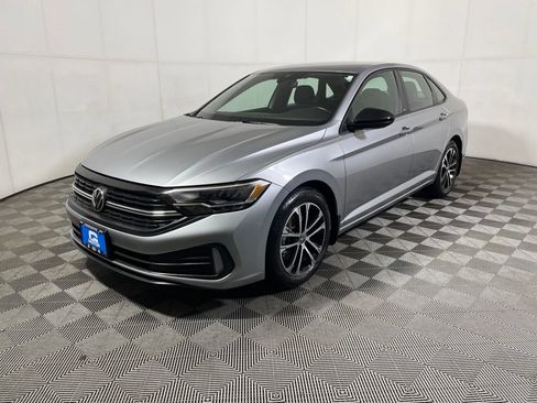 Certified 2024 Volkswagen Jetta Sport FWD image 4