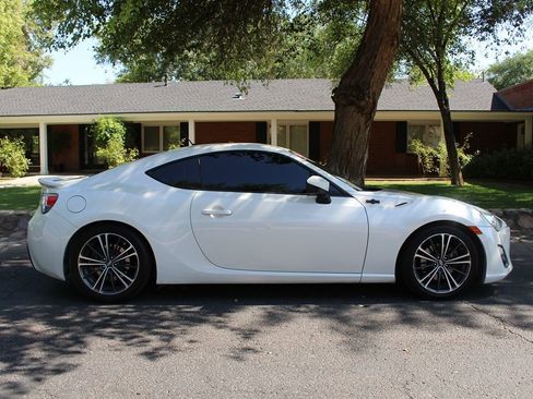 Used 2014 Scion FR-S image 3