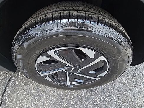 Used 2023 Kia Sportage LX image 34