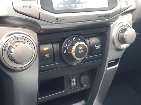 Used 2018 Toyota 4Runner 4WD image 28