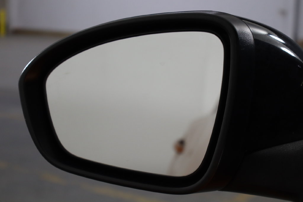 Used 2025 Nissan Sentra SR FWD image 36