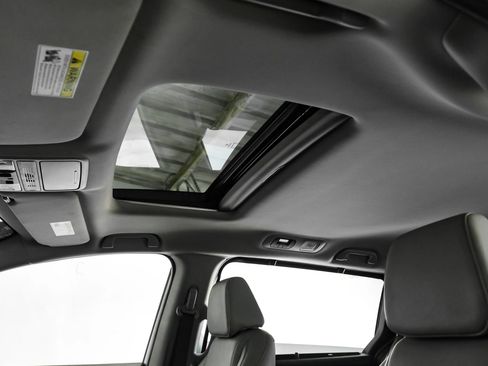 Used 2019 Honda Odyssey EX-L image 4