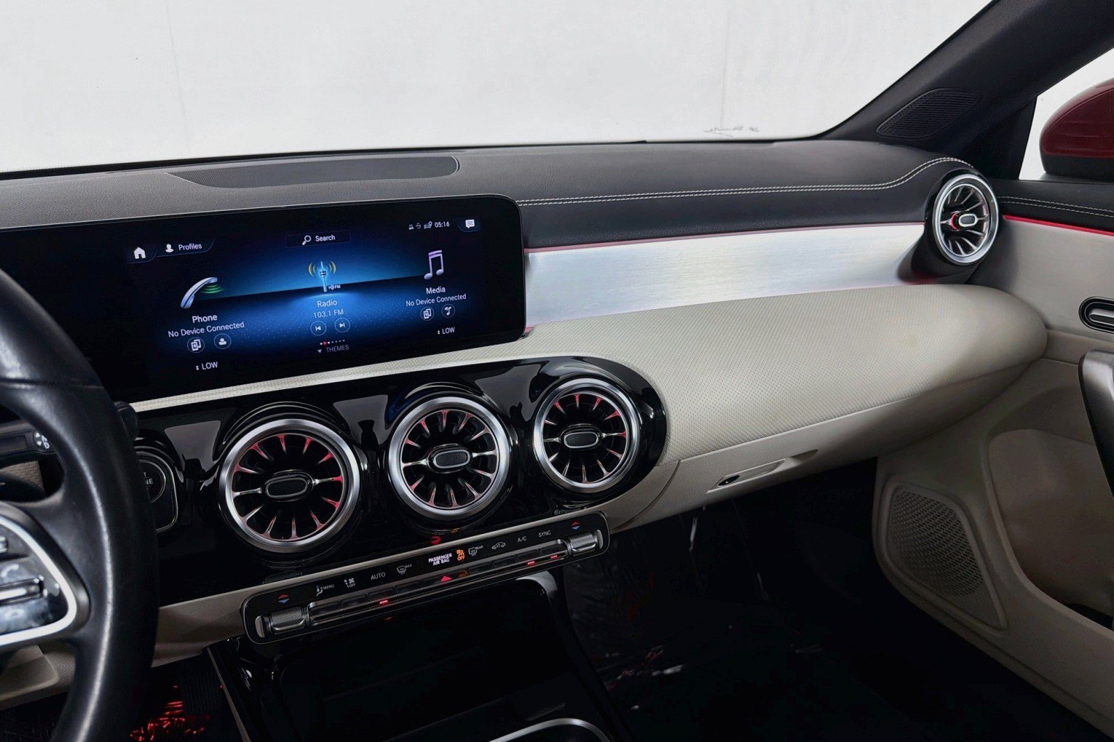 Used 2023 Mercedes-Benz CLA 250 image 23