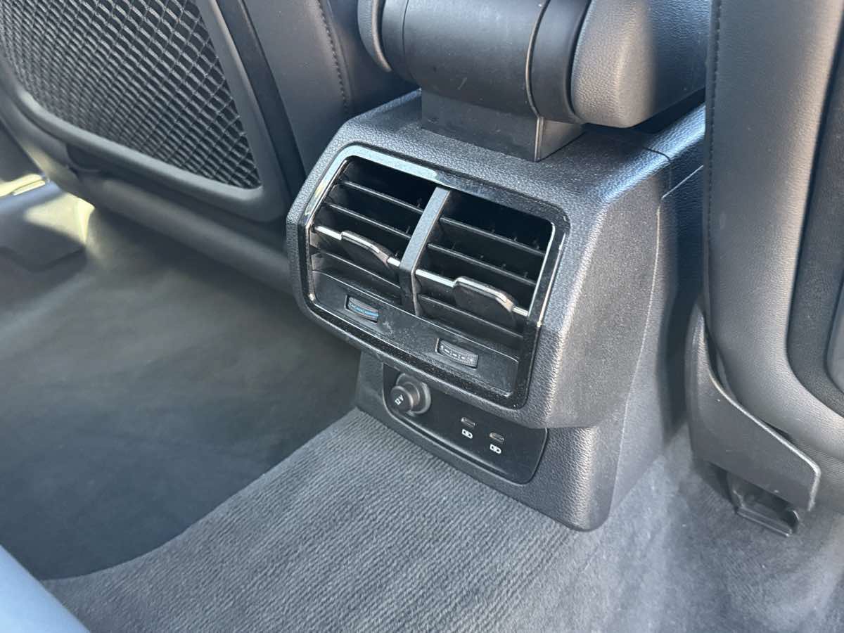 Used 2025 Audi Q3 2.0T Premium AWD/4WD image 18