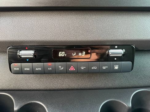 Used 2024 Mercedes-Benz Sprinter 2500 image 20